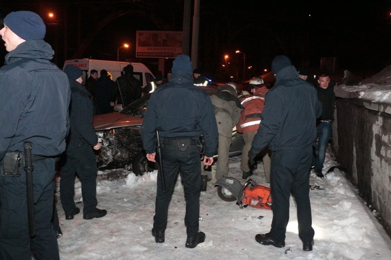 Ночное ДТП в Днепре: погиб человек (ФОТО) 7