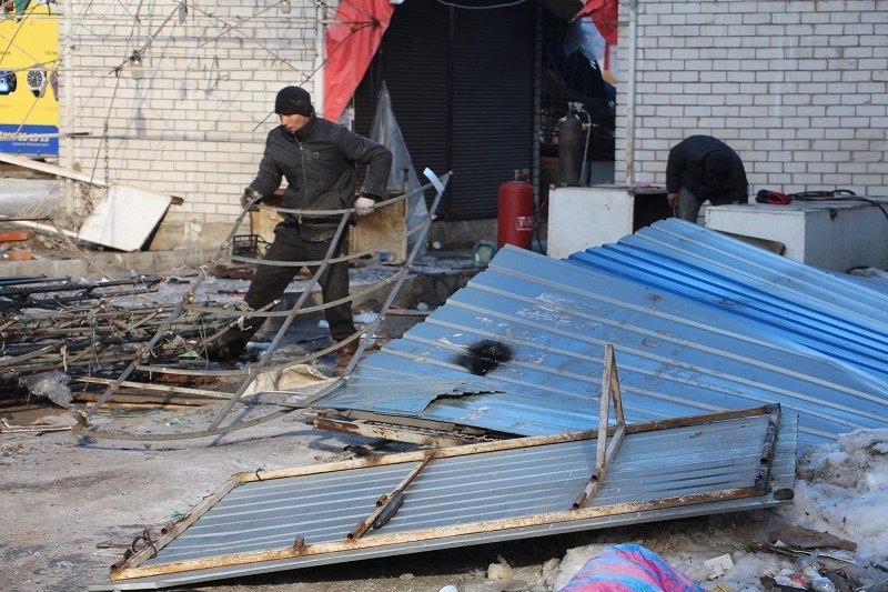 В Днепре снесли незаконный рынок перед "Озеркой" (ФОТО) 6