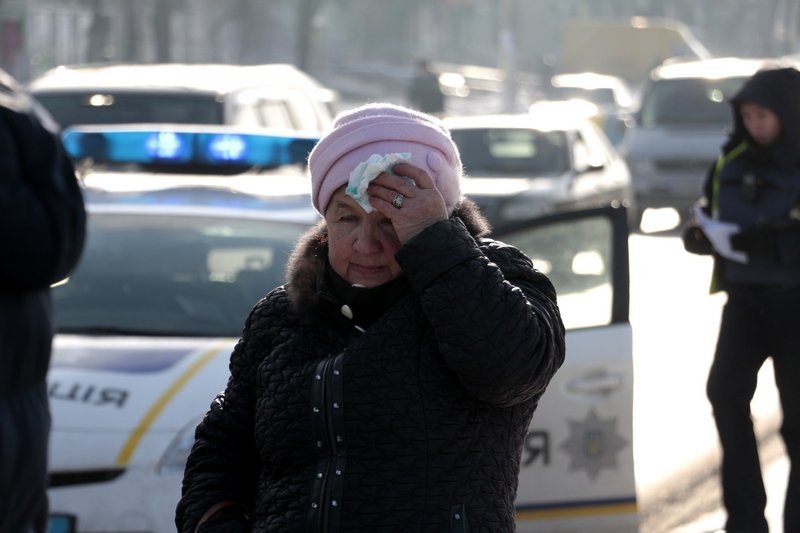 На Слобожанском столкнулись 3 автомобиля: образовалась пробка (ФОТО) 8