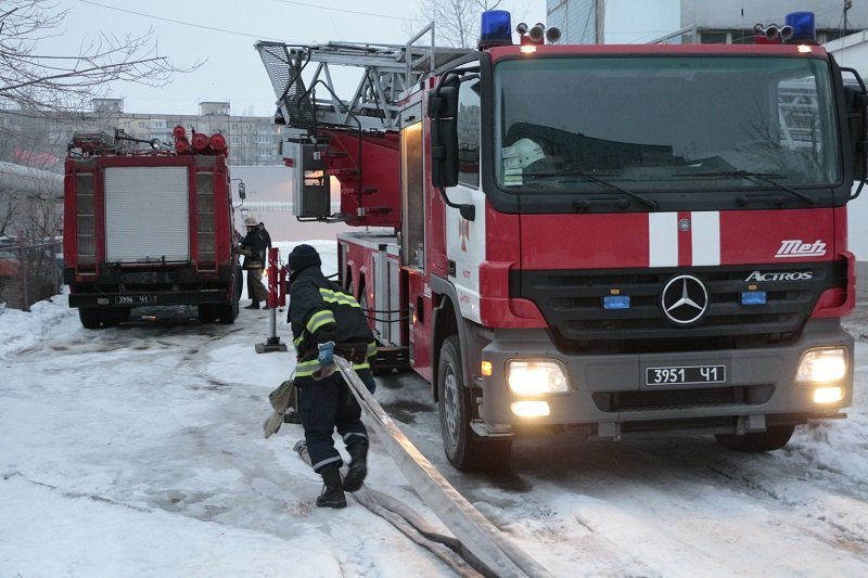 Пожар на Коммунаре: спасли 11 человек, новые подробности (ФОТО, ВИДЕО) 2