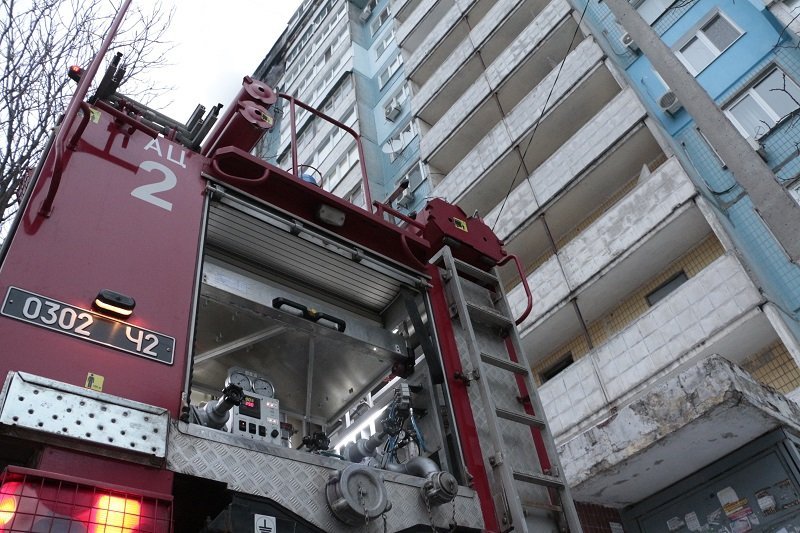 Пожар на Коммунаре: спасли 11 человек, новые подробности (ФОТО, ВИДЕО) 6