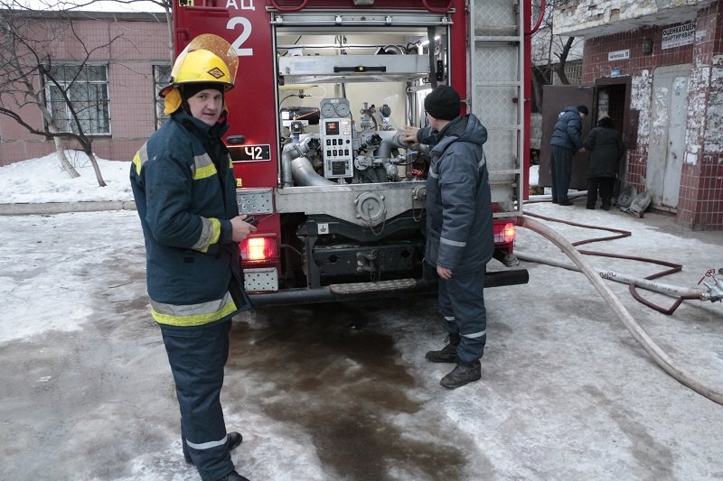 Пожар на Коммунаре: спасли 11 человек, новые подробности (ФОТО, ВИДЕО) 8