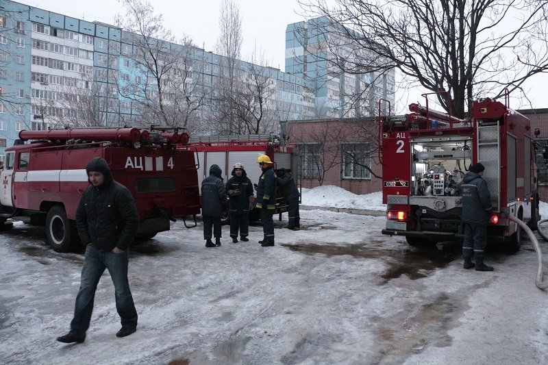 Пожар на Коммунаре: спасли 11 человек, новые подробности (ФОТО, ВИДЕО) 9