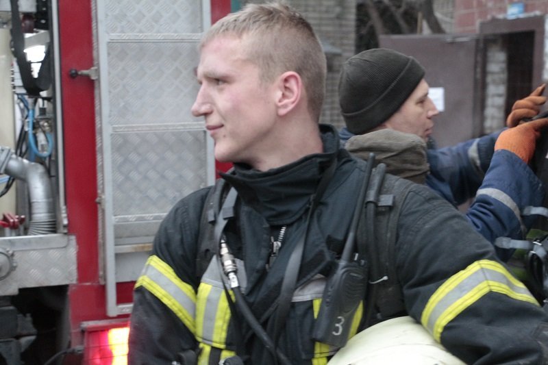 Пожар на Коммунаре: спасли 11 человек, новые подробности (ФОТО, ВИДЕО) 11