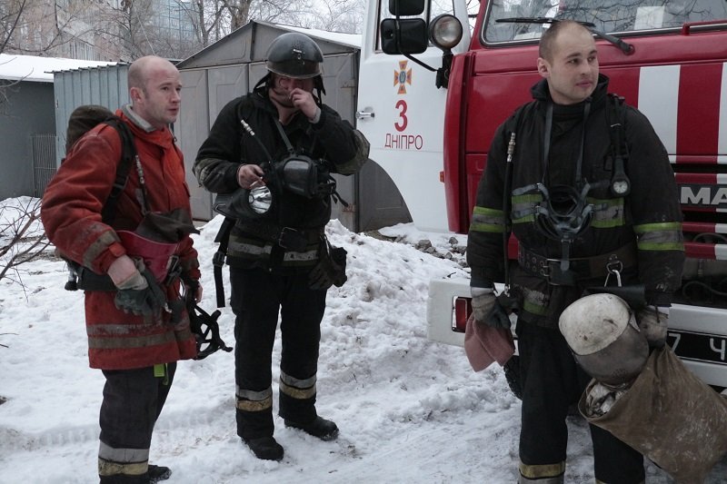 Пожар на Коммунаре: спасли 11 человек, новые подробности (ФОТО, ВИДЕО) 12