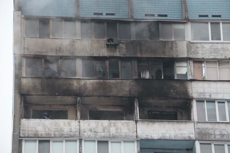 Пожар на Коммунаре: спасли 11 человек, новые подробности (ФОТО, ВИДЕО) 21