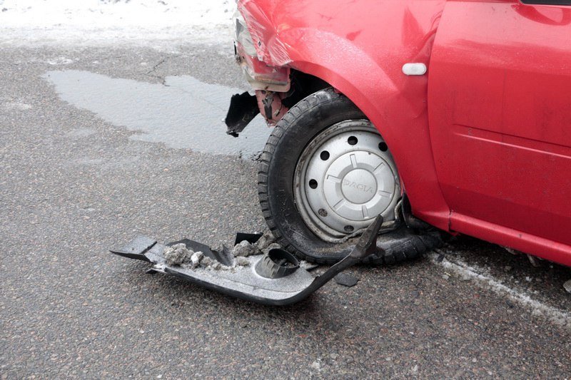 Авария возле памятника Славы: водитель не справился с управлением 6