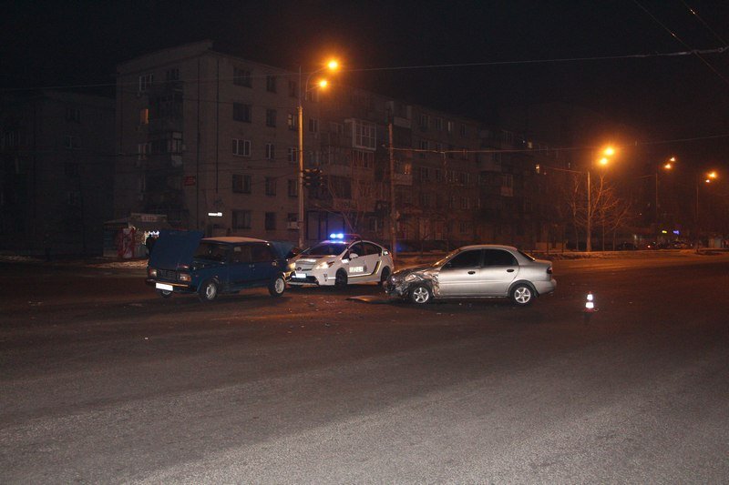 ДТП на Слобожанском проспекте: столкнулись Daewoo Lanos и ВАЗ, есть пострадавшие (ФОТО) 1