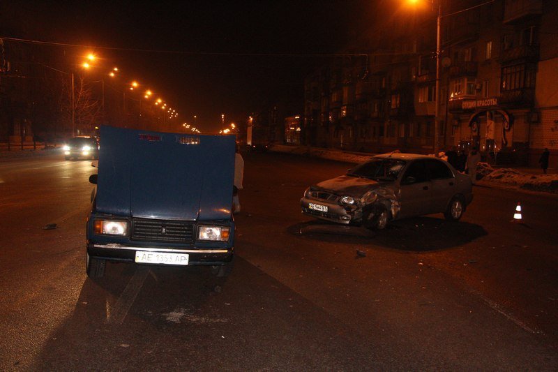 ДТП на Слобожанском проспекте: столкнулись Daewoo Lanos и ВАЗ, есть пострадавшие (ФОТО) 9