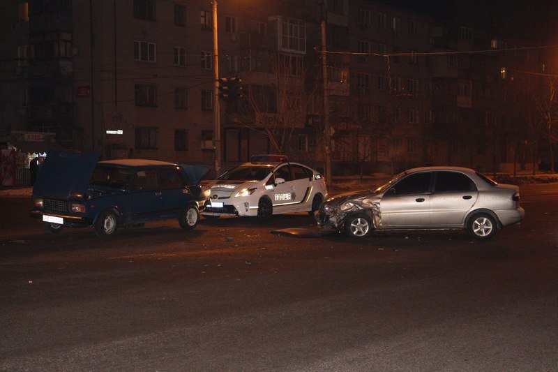 ДТП на Слобожанском проспекте: столкнулись Daewoo Lanos и ВАЗ, есть пострадавшие (ФОТО) 10