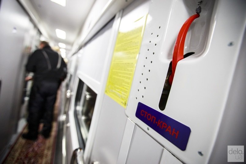 В Украине появился первый поезд с вагонами-трансформерами: как он выглядит (ФОТО) 4