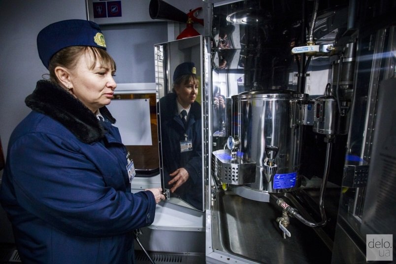 В Украине появился первый поезд с вагонами-трансформерами: как он выглядит (ФОТО) 21