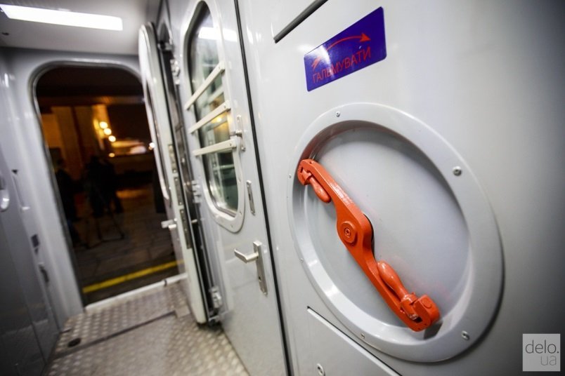 В Украине появился первый поезд с вагонами-трансформерами: как он выглядит (ФОТО) 25