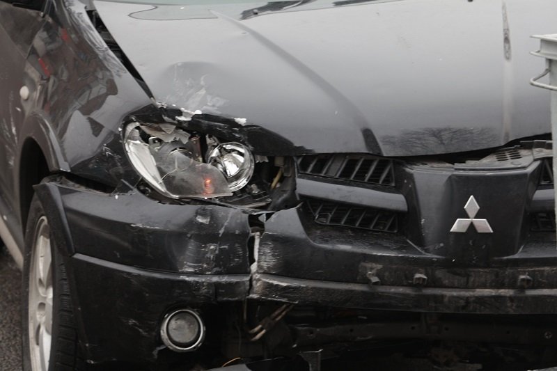 ДТП в центре Днепра: столкнулись Volkswagen и Mitsubishi (ФОТО) 5