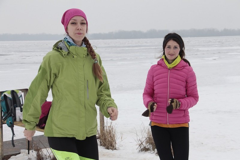 Девушки Днепра бегали по острову и ныряли в ледяную воду: зачем и как это было (ФОТО, ВИДЕО) 2