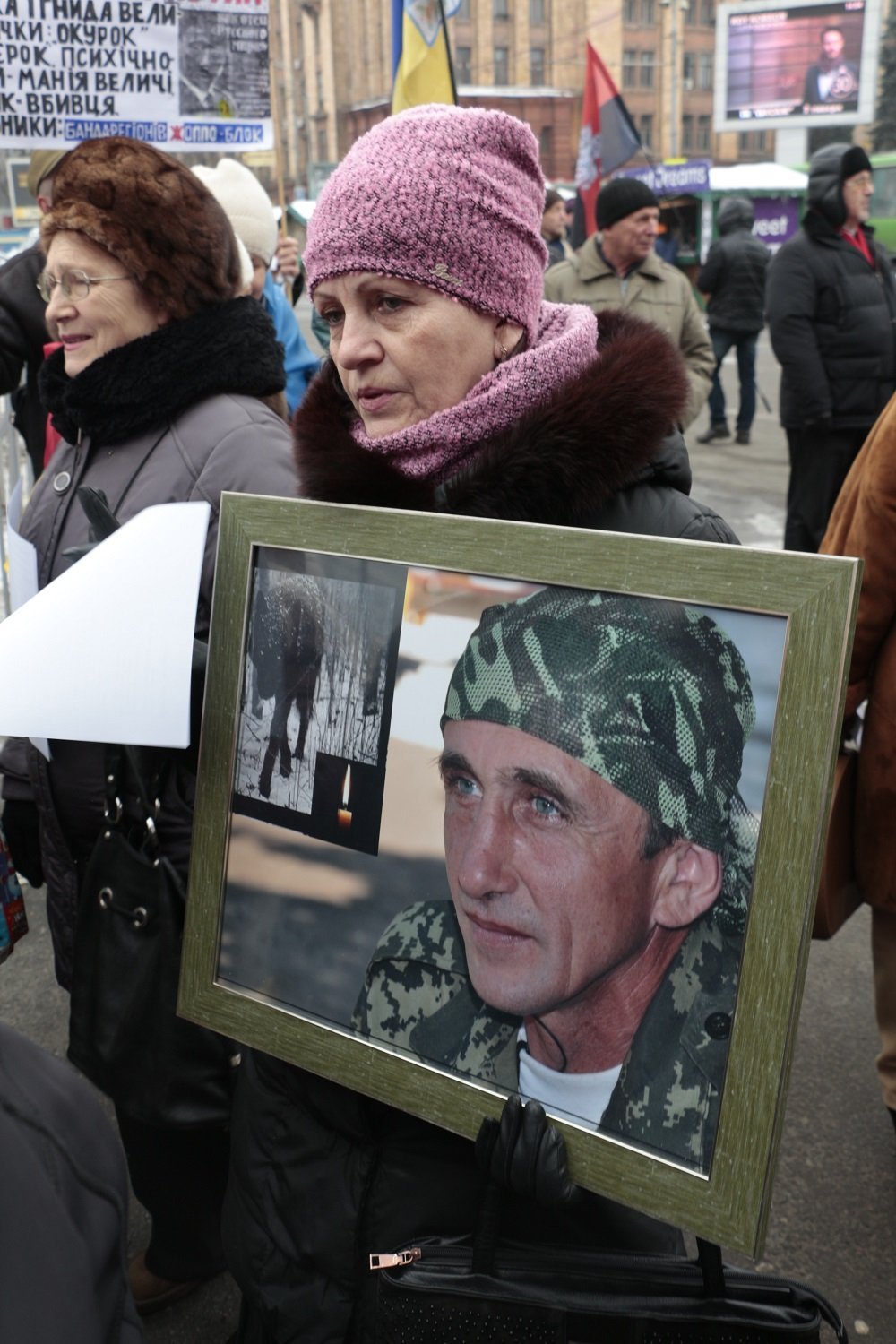 Жители Днепра вышли на протест против российской агрессии (ФОТО, ВИДЕО) 3