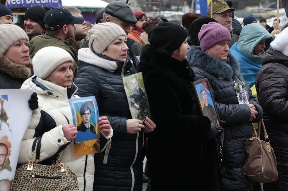Жители Днепра вышли на протест против российской агрессии (ФОТО, ВИДЕО) 15