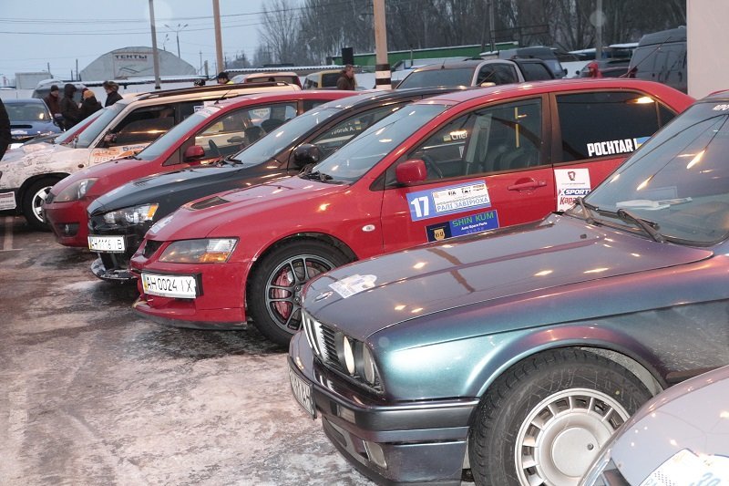 В Днепре стартовали автогонки: как это было (ФОТО) 3