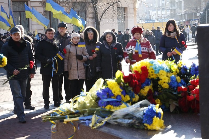 Ко Дню Соборности днепряне возложили цветы: как это было (ФОТО) 12