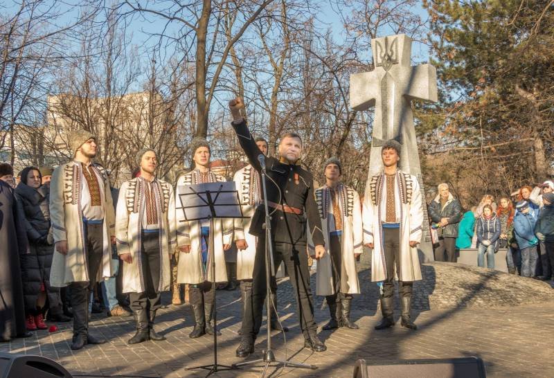 Как в Днепре отметили День Соборности Украины (ФОТО, ВИДЕО) 15