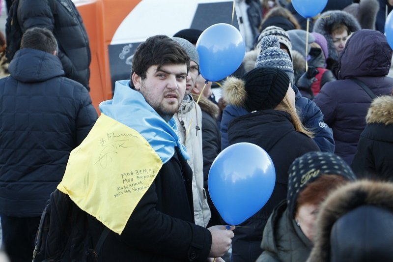Сотни шаров в небе: в центре Днепра прошел желто-синий флешмоб (ФОТО, ВИДЕО) 8