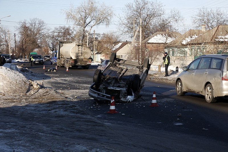Страшная авария на Передовой: перевернулся автомобиль, пешехода сбили насмерть (ФОТО) 1