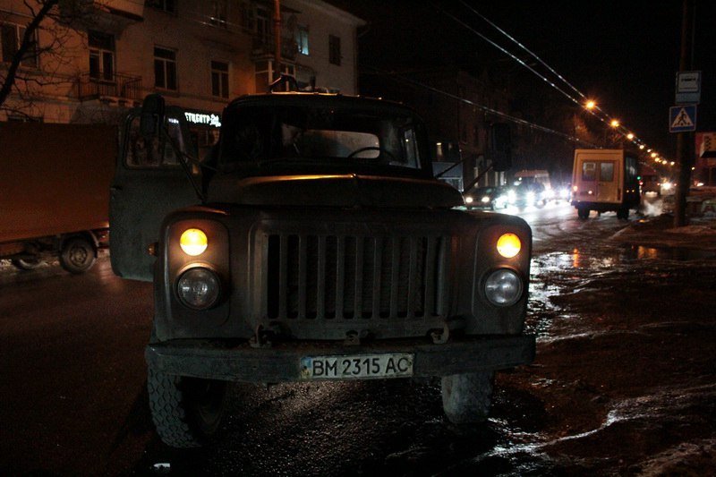 ДТП и разборки на Мануйловском: столкнулись грузовик и BMW (ФОТО, ВИДЕО) 4