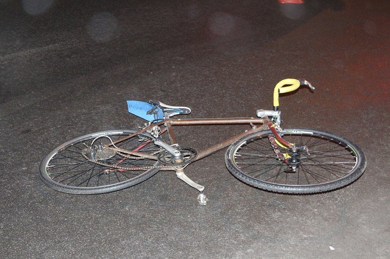 На Новом мосту сбили велосипедиста (ФОТО) 1