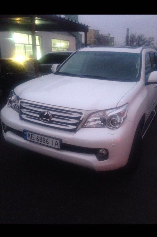В Днепре за два дня угнали сразу два белых Lexus (ФОТО) 1