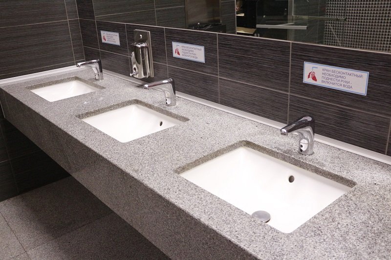 Ревизия "по-большому" и "по-маленькому": в сортирах торговых центров Днепра мусор и протекающие туалеты (ФОТО) 24