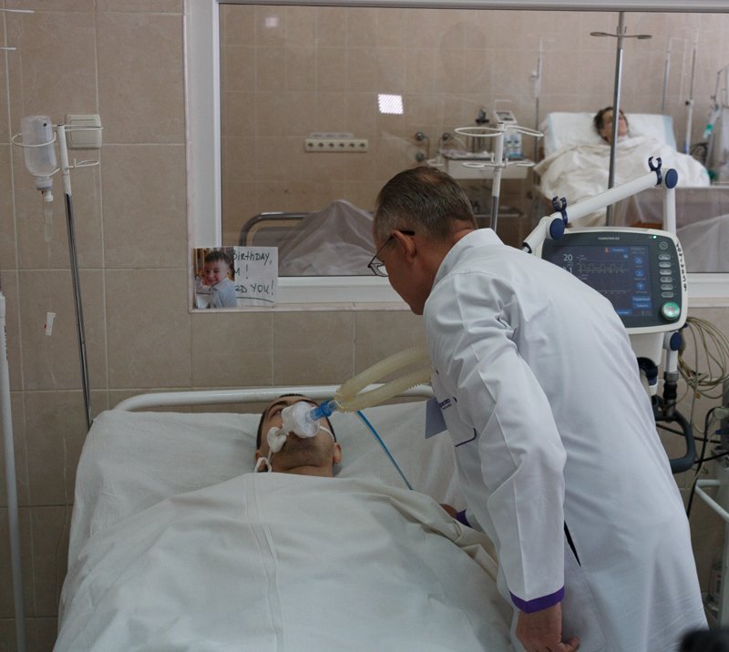 Стрельба на Лазаряна: что с пострадавшими от пуль охранниками 1