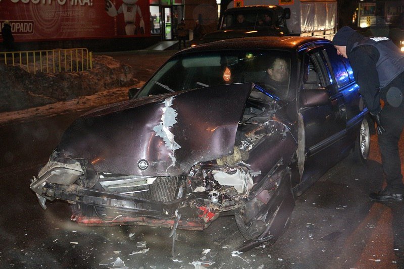 ДТП на Слобожанском проспекте: столкнулись 4 автомобиля (ФОТО, ВИДЕО) 1