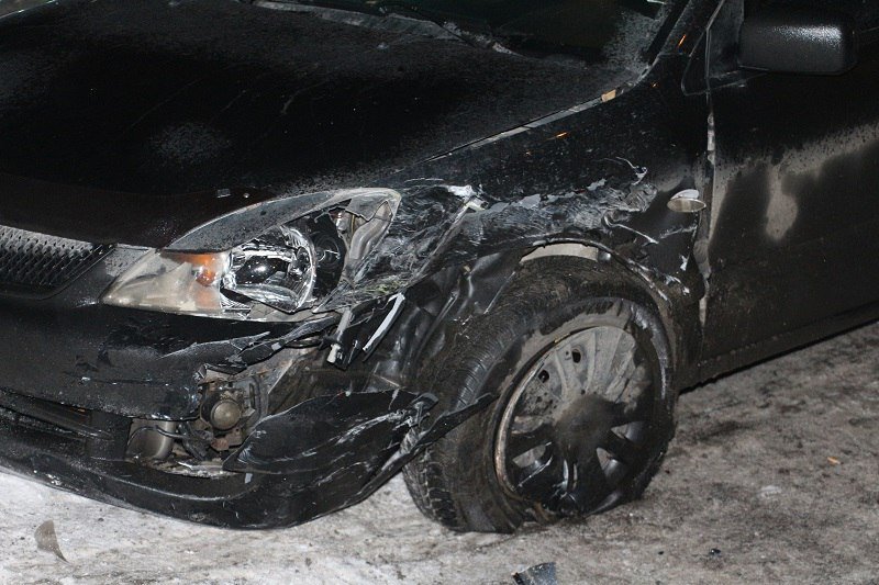 Возле "Метеора" автомобиль Mitsubishi столкнулся с полицейскими на Toyota Prius (ФОТО) 11