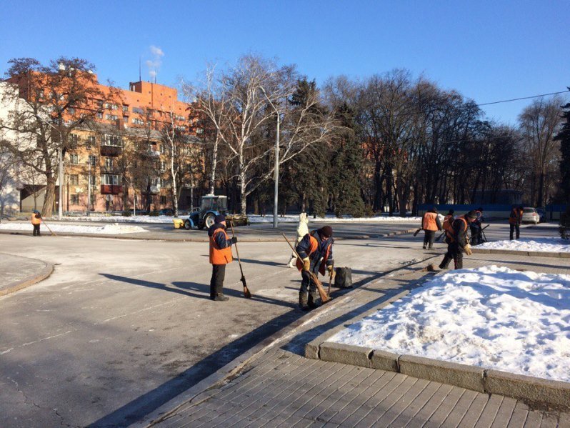 В центре Днепра устанавливают сцену: что здесь будет (ФОТО) 3