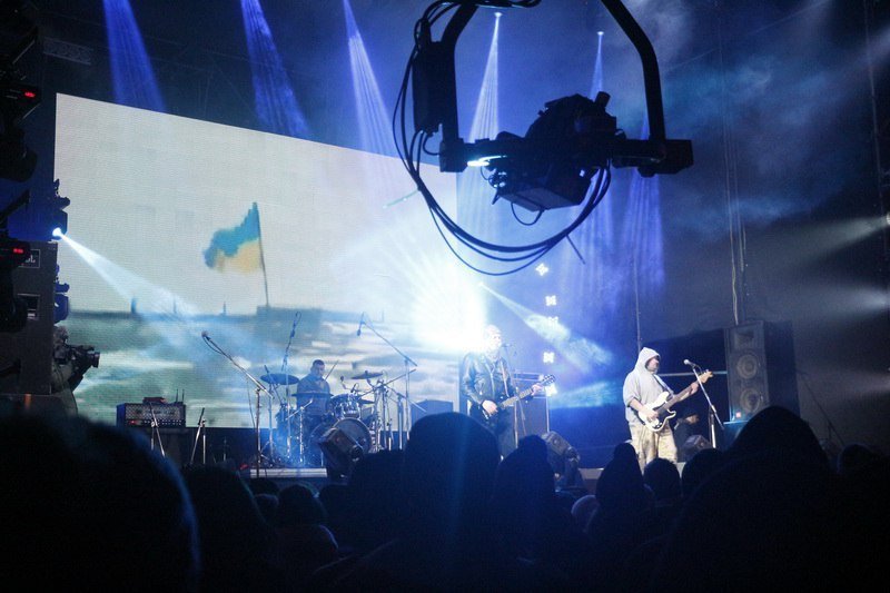 Слезы и овации: в Днепре прошёл концерт памяти Кузьмы Скрябина, посвящённый воинам АТО (ФОТО, ВИДЕО) 11