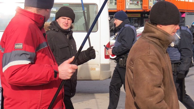 Кто и зачем перекрывает дорогу возле "МОСТ-сити" (ФОТО, ВИДЕО) 8