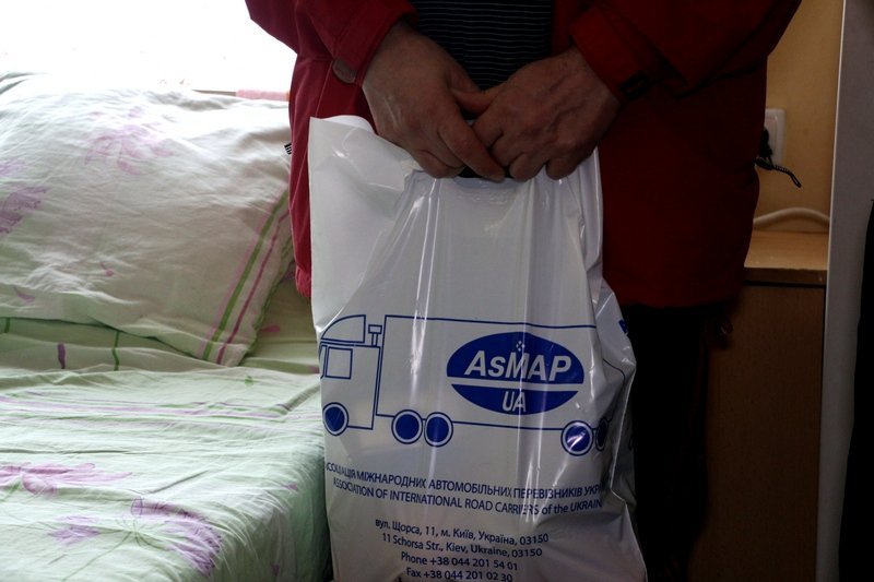 Волонтеры подарили больницам Днепра инвентарь и медицинское оборудование (ФОТО) 4