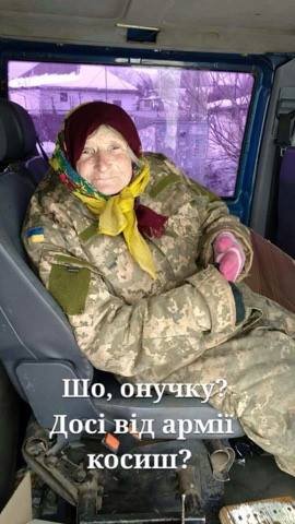 Минутка добра: в Днепре помогли замерзшей бабушке (ФОТО, ОБНОВЛЕНО) 3