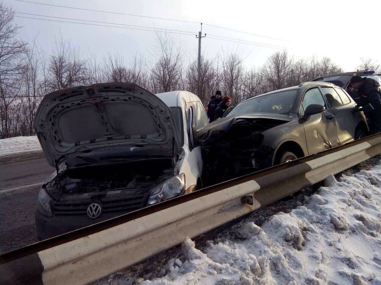Под Днепром произошло ДТП: пострадавшего вырезали из машины (ФОТО) 1
