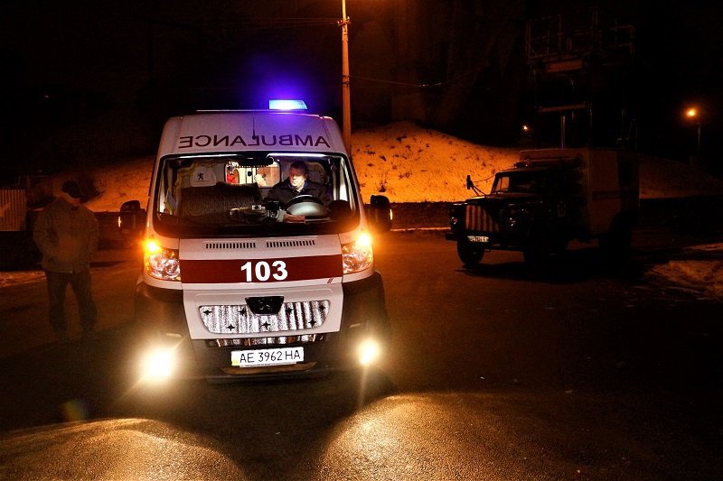 ДТП на Набережной: водитель снес световые опоры и перевернулся (ФОТО) 14