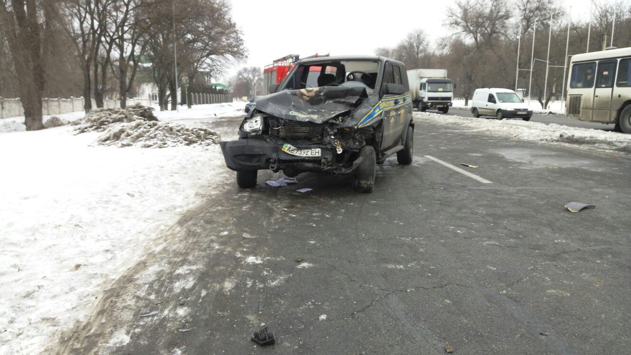 Жуткая авария на Криворожской трассе: МЧСники вырезали погибших из авто (ФОТО) 5