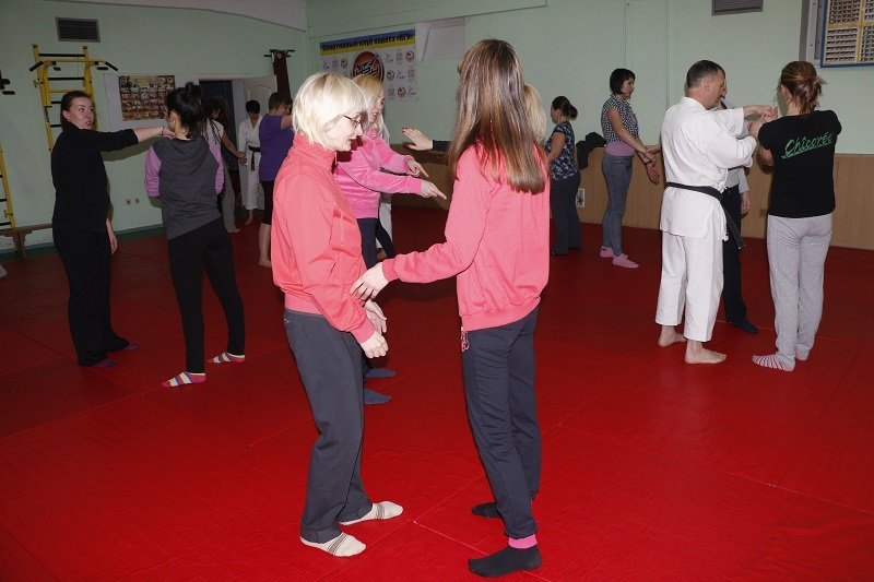 Безопасность для женщин: краткий видеоурок о том, как защититься от нападения (ФОТО, ВИДЕО) 15