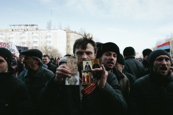 Раненого в Авдеевке британского фотографа доставили в Днепр 1