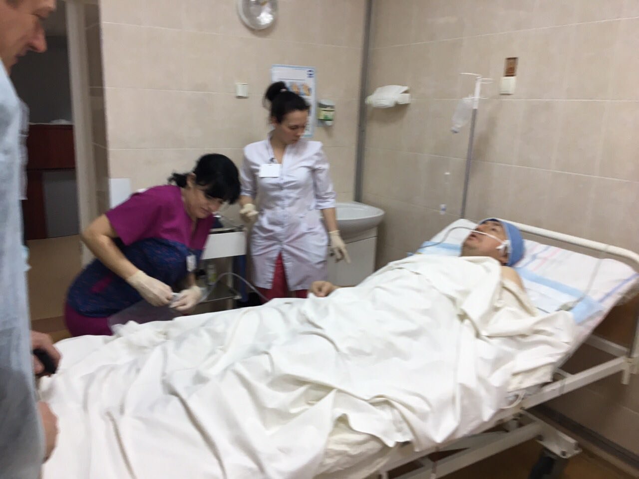 В больнице Мечникова оперируют раненого в Авдеевке подполковника (ФОТО) 1