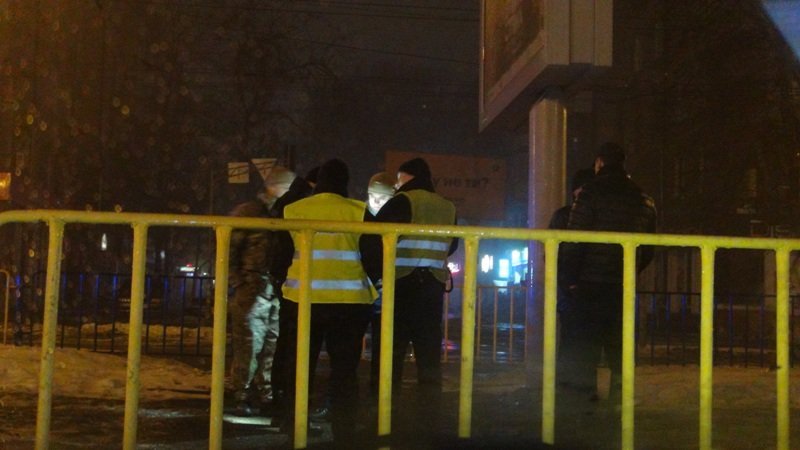 В Днепре пьяный полицейский дрифтовал с человеком на капоте (ФОТО, ВИДЕО) 4