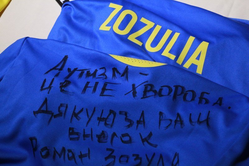 В Днепре собирали деньги для детей-аутистов (ФОТО, ВИДЕО) 5