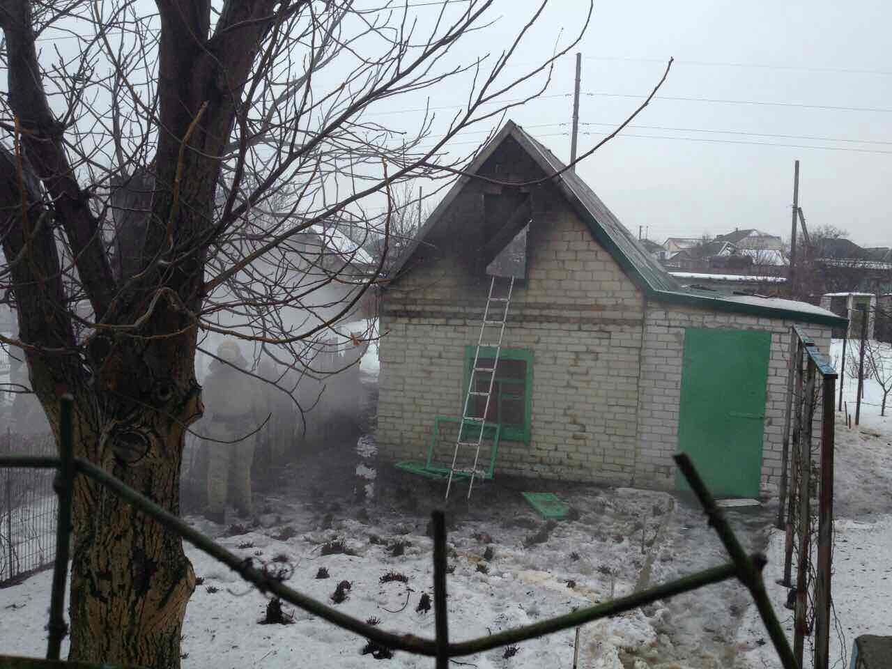 В Днепре после взлома загорелось здание: пожар ликвидировали 18 спасателей (ФОТО) 3