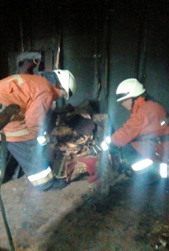 На Малиновского горела многоэтажка: спасли 10 человек, один из них - ребенок (ФОТО) 1