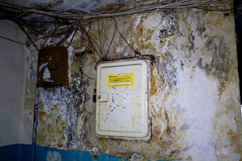 Крик о помощи: у жителей дома на Слобожанском каждый день прорывает трубы вот уже три года (ФОТО) 2