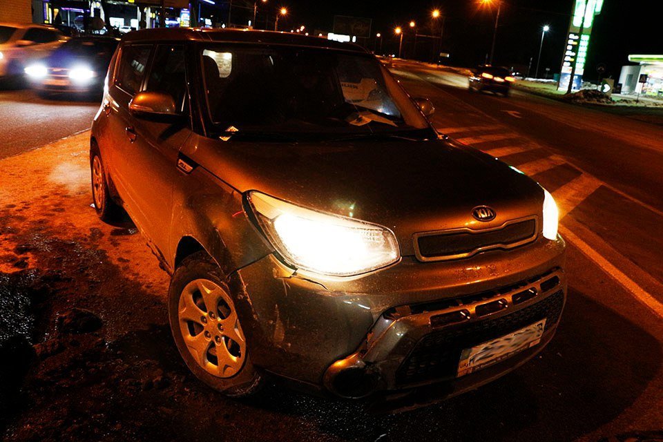 На Набережной патрульный "Приус" не поделил дорогу с  KIA (ФОТО) 3